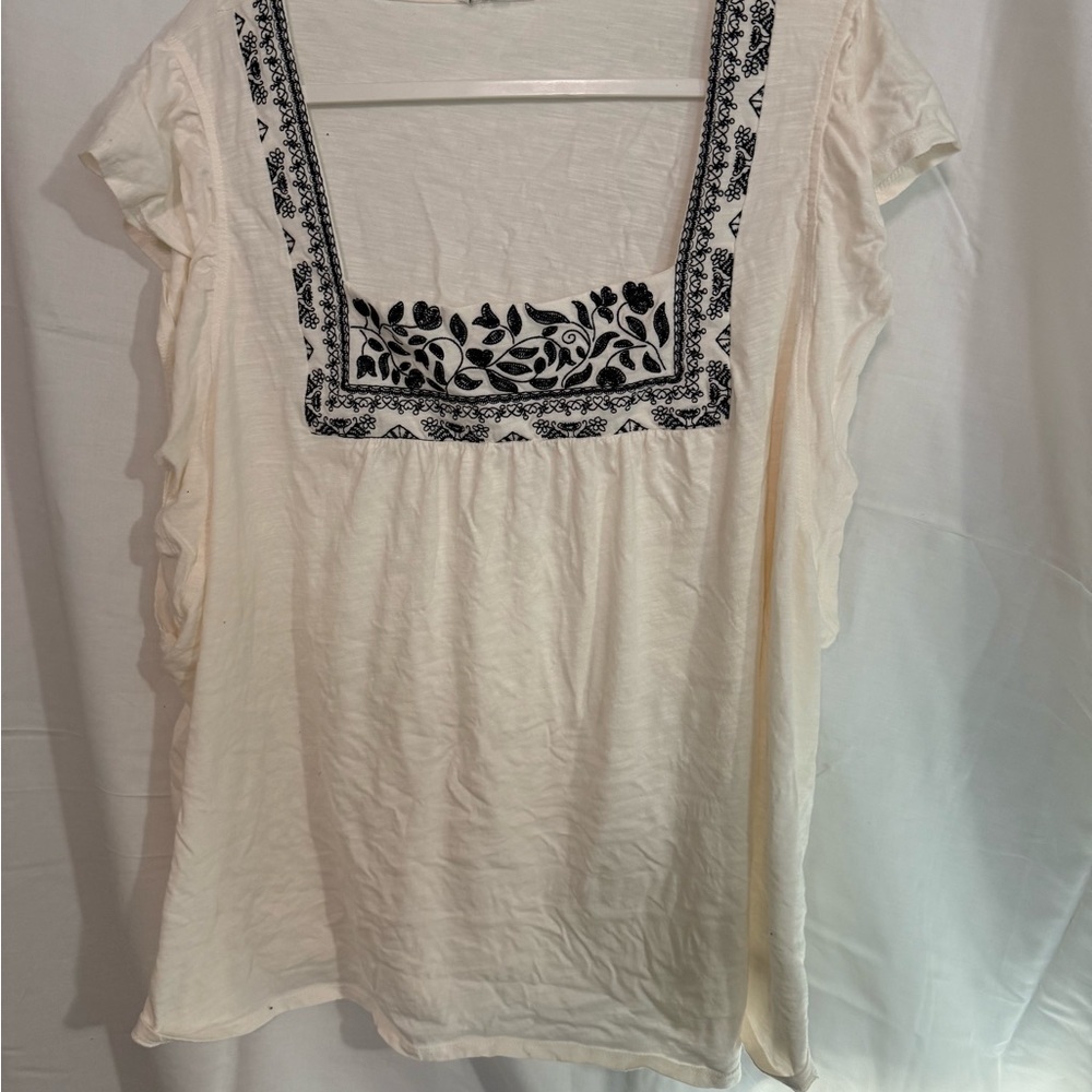 Maurices Cream Top with Black Floral Detail